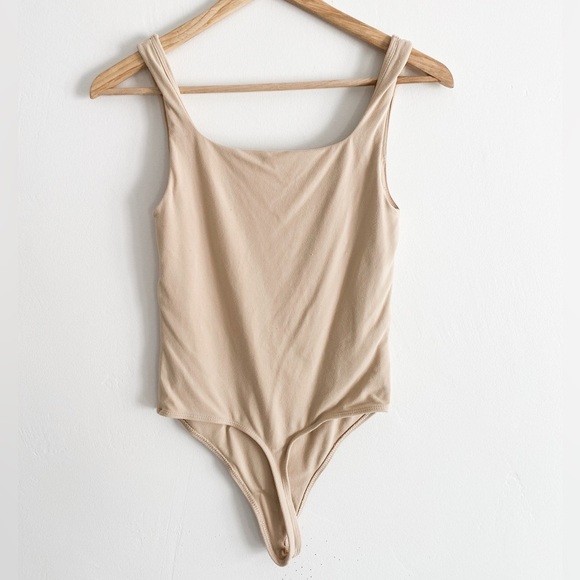 Aritzia Babaton Contour Squareneck Bodysuit, Soft Tan, Size Small - Picture 5 of 11